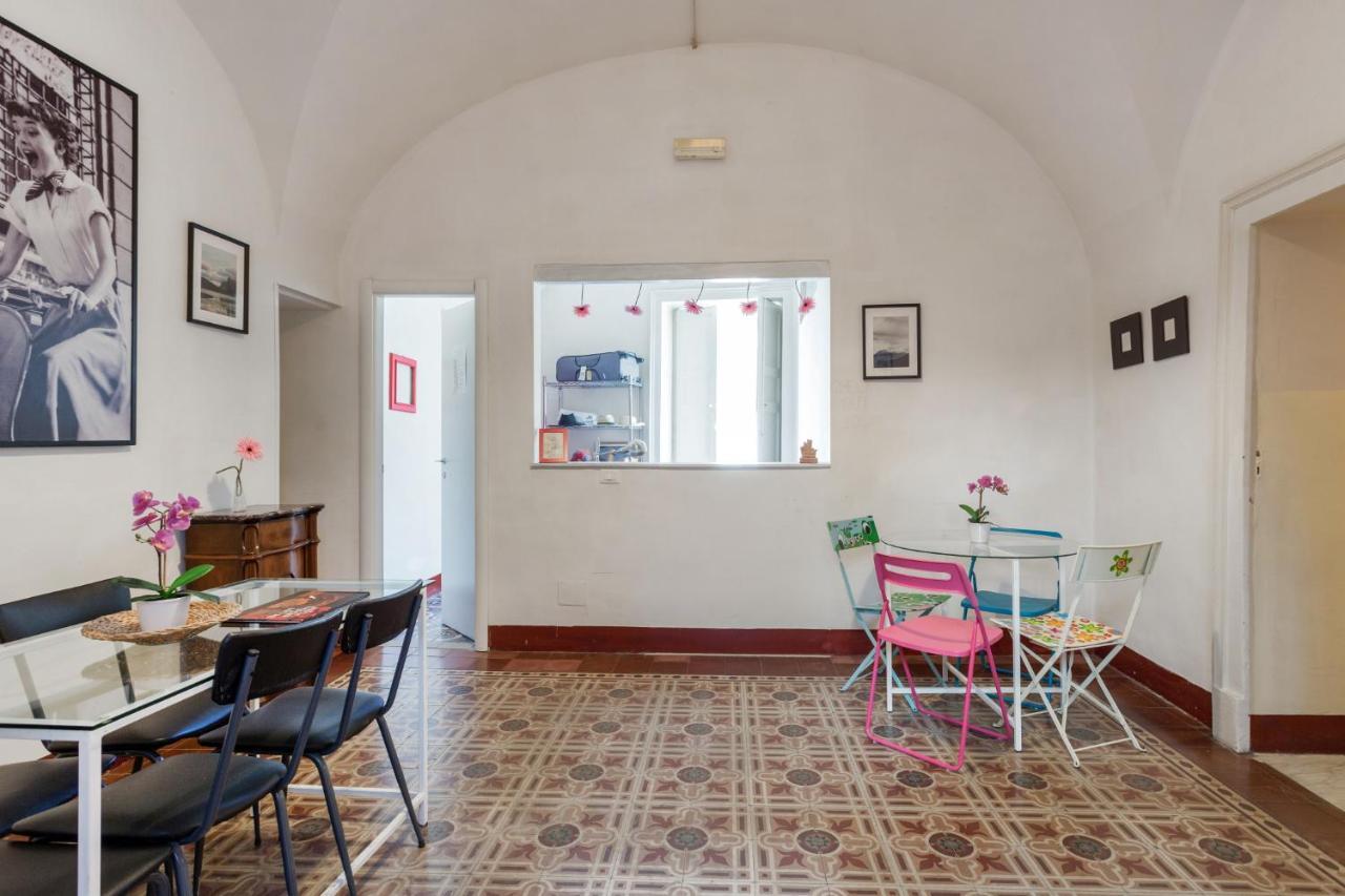 Da Gianni E Lucia Rooms With Bathroom In The City Center CTA Exterior foto