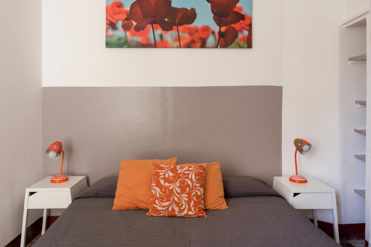 Da Gianni E Lucia Rooms With Bathroom In The City Center CTA Exterior foto